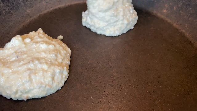 ? Творожно - банановые оладьи без сахара и муки