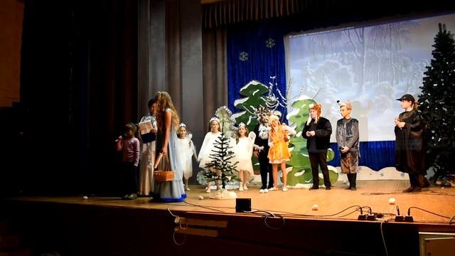 Театральный кружок " Мельпомена " сценка "Сказка в зимнем лесу" смотреть онлайн
