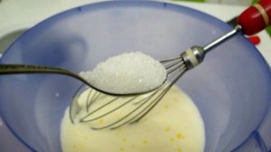 Яблочные кольца в тесте