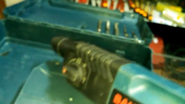 Перфоратор Bautec BBH 950 E. Обзор инструмента смотреть онлайн