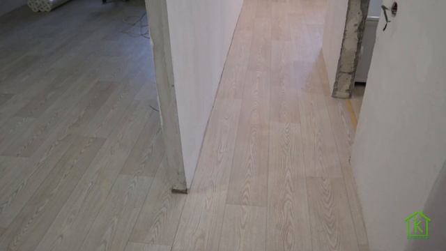 КАК ВЫБРАТЬ И ПОСТЕЛИТЬ ЛИНОЛЕУМ смотреть онлайн