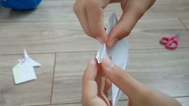 Как сделать закладку единорог ?