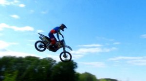 Обзор и тест мотоцикла Kawasaki kx 450F 2010. Райдер огонь) PARRFENES MAX 17