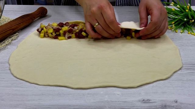 ПИРОГ РУЛЕТ с Мясом и Картофелем! Можно Накормить всю Семью! смотреть онлайн
