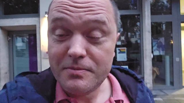 Почему мир нам аплодирует, а Бог нет? смотреть онлайн