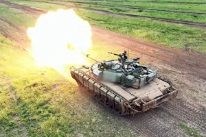 Как танкисты проходят подготовку в тыловой зоне СВО