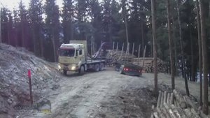 Грузовой автомобиль МАН 6х6 лесовоз