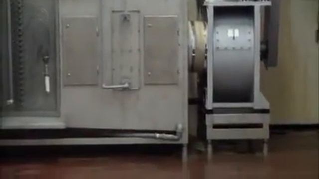 Климатическая установка. Как думаете, сколько телег поместится? смотреть онлайн