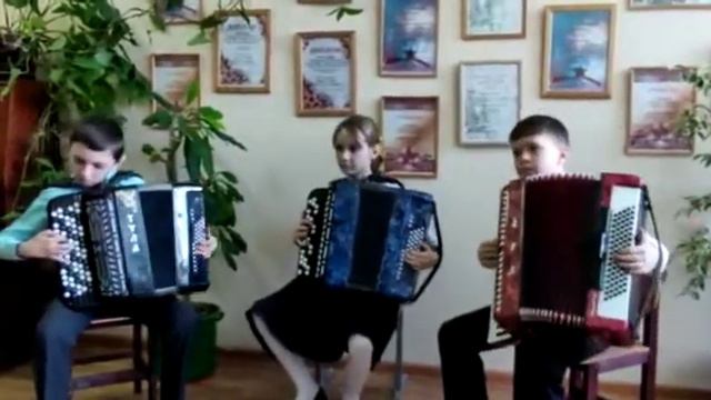 Ансамбль "Веселое настроение"
