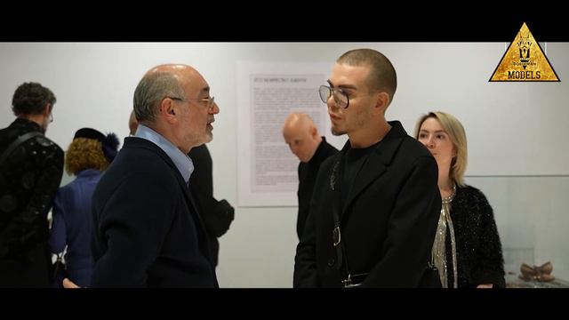 ВЫСТАВКА «ОБЛАЧЕННАЯ В РОСКОШЬ. ЖЕНЩИНА АР-ДЕКО» | МОСКВА смотреть онлайн