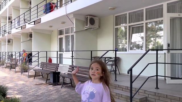 Цены на отдых в Крыму. Где можно остановиться в Алуште бюджетно всей семьей. Пансионат Нева
