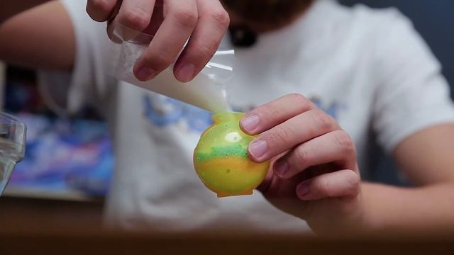 Набор для опытов «Прыгающие мячи», неоновый, 1 форма 4 цвета смотреть онлайн