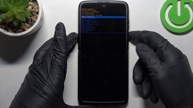 MOTOROLA Razr 2022 | Режим рекавери - Как выйти из рекавери режима на MOTOROLA Razr 2022 смотреть онлайн