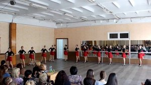 Плие и батман тандю на материале венгерского танца