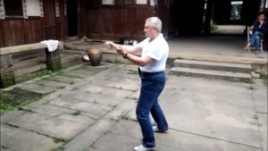 Уэчи-рю ката "Сансэйрю" в усадьбе Чжоу Цзыхэ