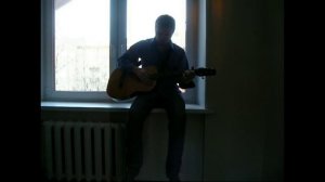 Он был старше ее