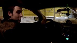 Элементы экстремального вождения. Как крутить пятаки на переднем приводе задним ходом.