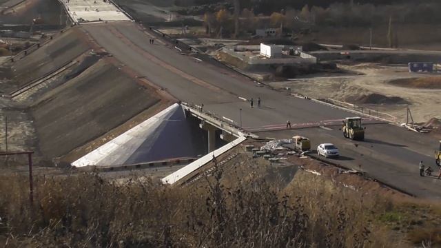 Трасса Таврида укладка асфальта на мосту смотреть онлайн