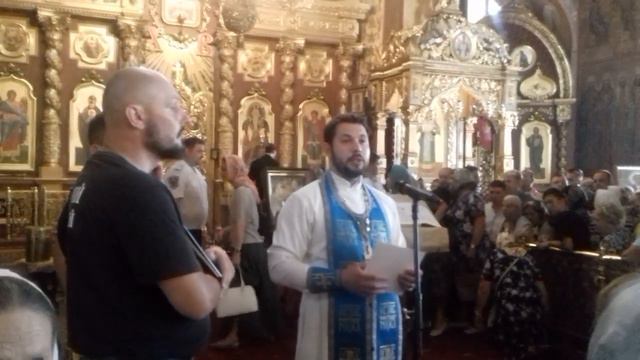 Казачий крестный ход. Чудотворный образ Богородицы и мощи святых в Преображенском соборе смотреть онлайн