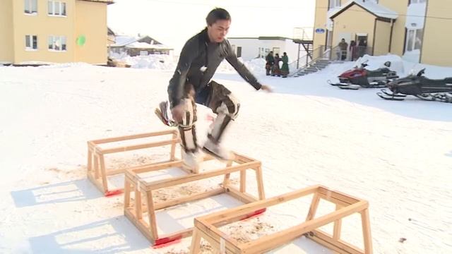 Спецрепортаж - Слёт оленеводов в Гыде смотреть онлайн