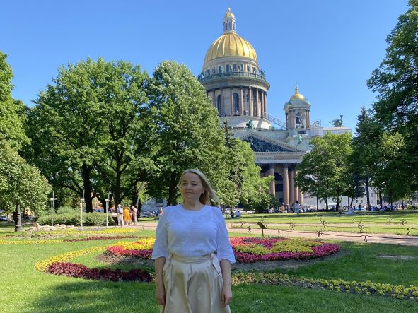 Сенатская площадь, Медный всадник, Исаакиевский собор. Санкт-Петербург раскрыл объятия лету