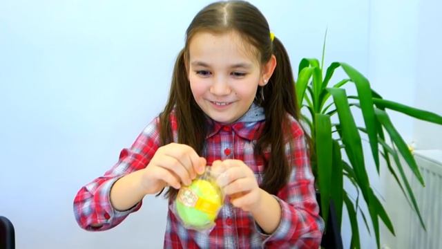 Богатая школьница и Бедная школьница испортили СЛАЙМ / 2 типа школьников на канале Мимилашка
