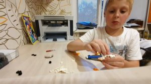 как самому собрать самолёт из деталей лего