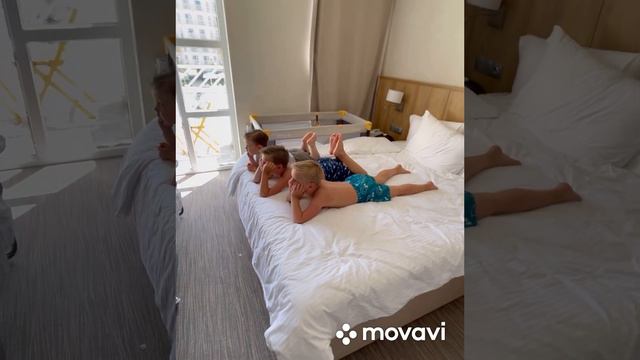 Отель Мираклеон / г. Анапа / Город Мира / V&LOmelich смотреть онлайн