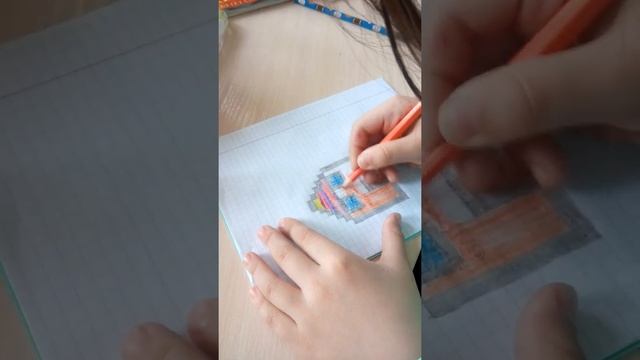 Рисуем по клеточкам маленький домик смотреть онлайн