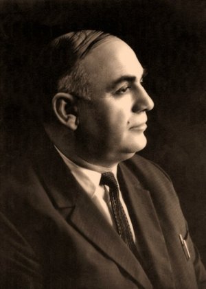 Молю судьбу о мире на земле. Керим Отаров