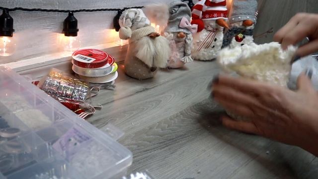 How to make sock gnomes tutorial. Cosclay noses. Gnome girl DIY Christmas gnomes. Sock snowman craf смотреть онлайн