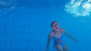 Упражнения для спины в воде