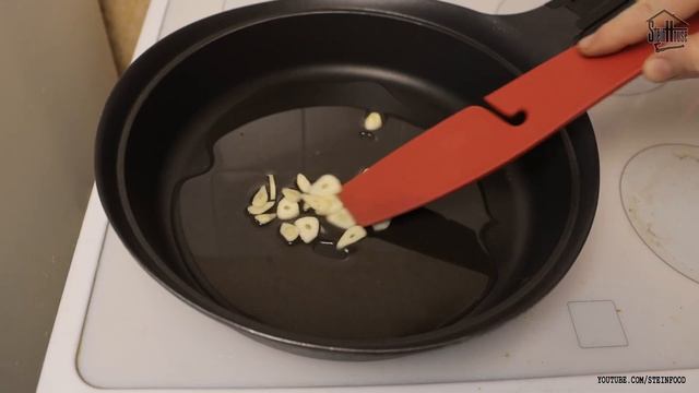 Быстрая закуска - Чесночные гренки с соусом смотреть онлайн