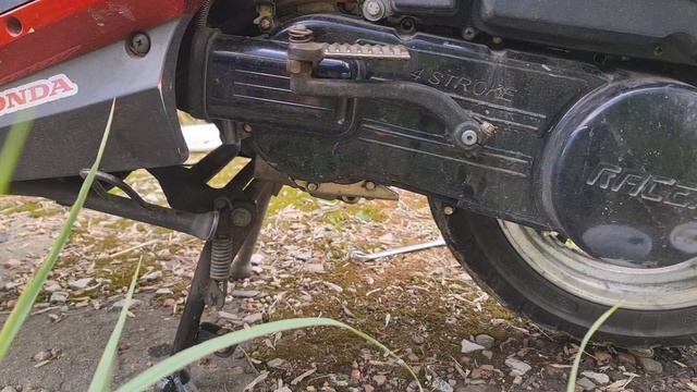 Как и когда нужно менять масло в двигателе и редукторе китайского скутера скутера смотреть онлайн