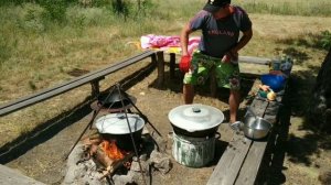 !!!УКРАИНСКИЙ ПЛОВ!!! в казане на 22 литра и уха в котелке на 28 литров. Испытание треноги.