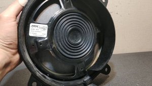 Хрипит динамик Mazda Bose KD45-66-A60 ремонт динамиков Bose 342358-0010 Mazda рыпит динамик