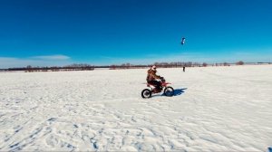 кайт и болт в Уфе или как научится управлять кайтом за 5 минут, Паша попробовал зимний мото серфинг