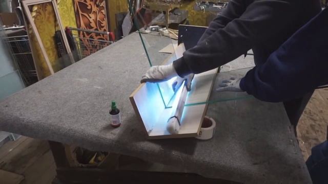 Ультрафиолетовая склейка витрины - УФ клей Спектр К-55Н. UV adhesive Spektrum смотреть онлайн