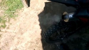 Дымит ттр 125