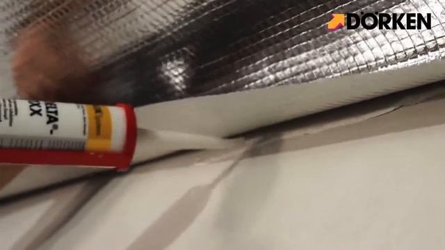 Монтаж пароизоляционной пленки Delta Reflex