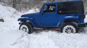 Тестим Jeep Wrangler по снегу