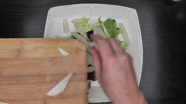 Овощной салат с грушей и сыром. Простой и вкусный рецепт