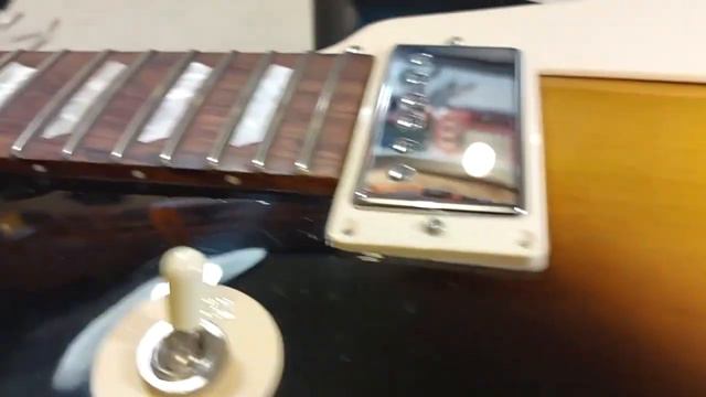 Explorando la Gibson Les Paul Studio 2012 Review смотреть онлайн