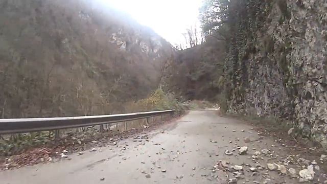 Приключения GT / Старая дорога / Скальный участок Краснополянского шоссе смотреть онлайн