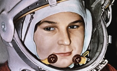 16 июня: Валентина Терешкова полетела в космос, открылся лагерь «Артек»