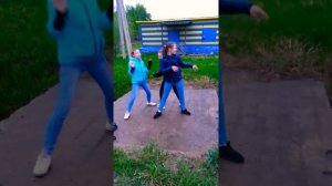 Лёгкий танец под песню ,, Половина (Ka-Re)'' / Вот хохмы(ору)