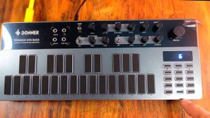 Donner B1 Bass Synthesizer Demo and Overview