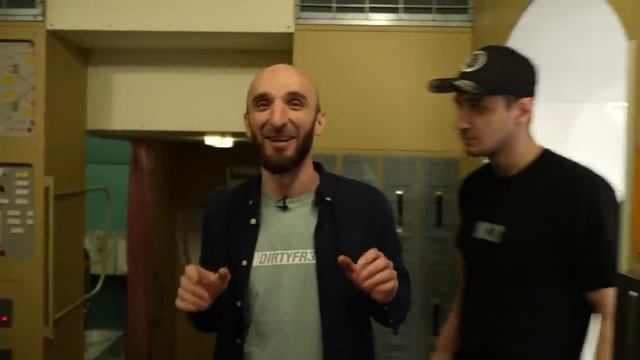 Омар собрался в космос! _ Омар в большом городе смотреть онлайн