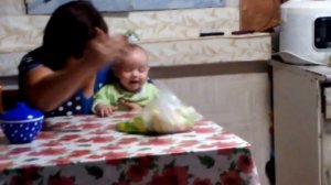 как заставить ребёнка смеяться!!смотреть всем