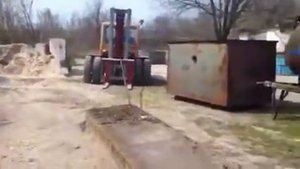 Львовского не напугать, погрузчик монстр